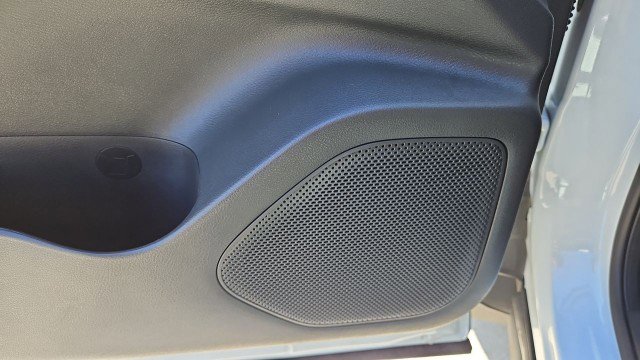 Used 2025 Nissan Rogue SV FWD image 23