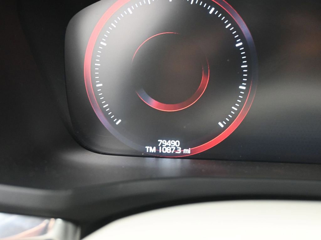 Used 2021 Volvo S60 T5 Momentum w/ Premium Package image 11