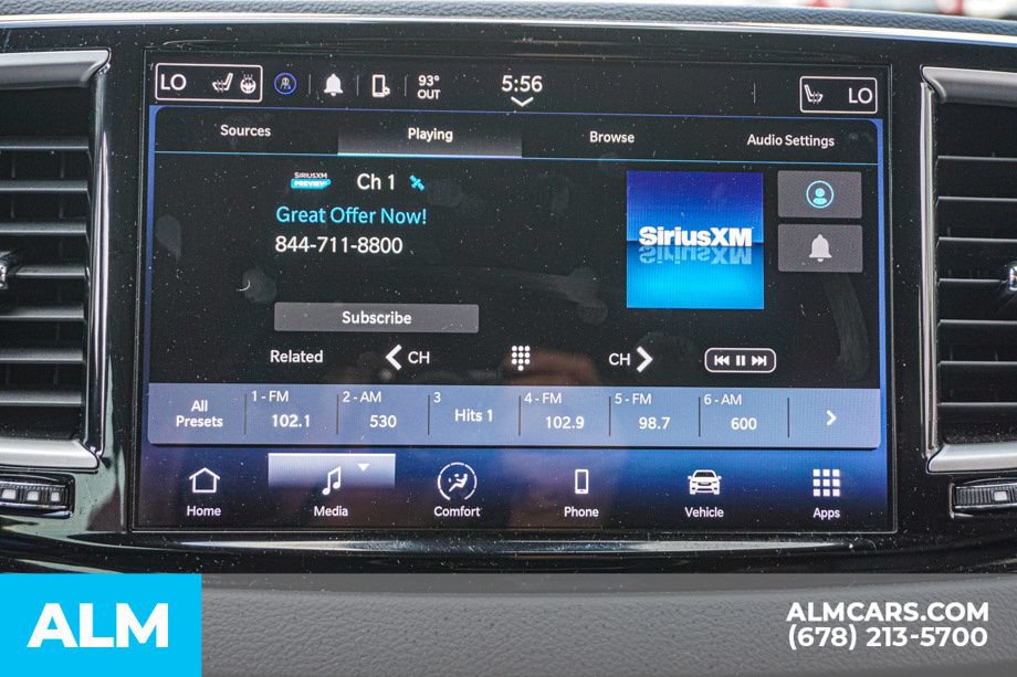 Used 2023 Chrysler Pacifica Touring-L FWD image 45