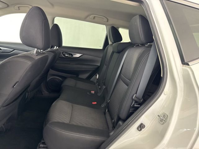 Used 2019 Nissan Rogue SV image 30