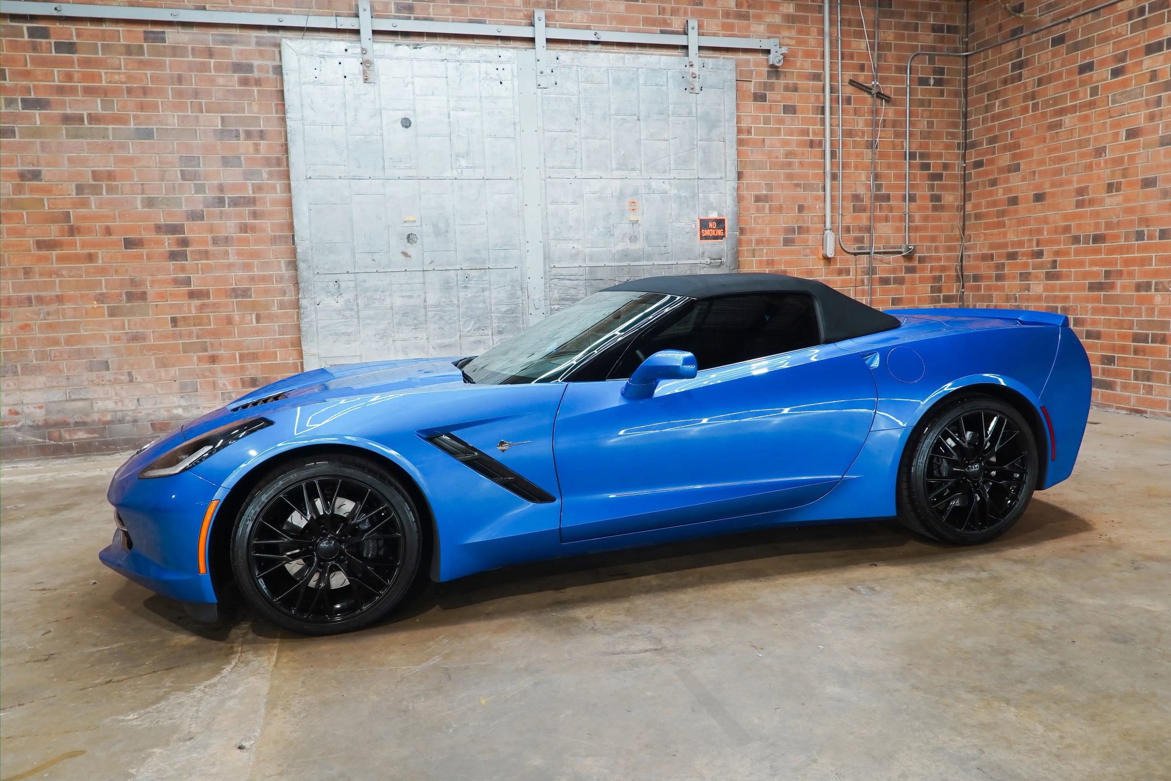 Used 2014 Chevrolet Corvette Stingray Convertible w/ 3LT Preferred Equipment Group RWD image 9