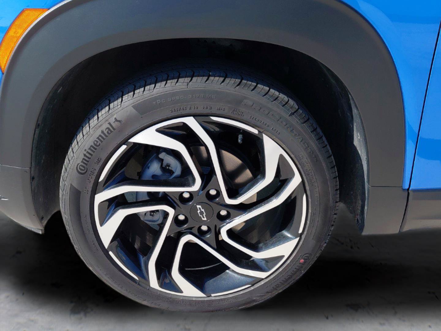 Used 2024 Chevrolet TrailBlazer RS w/ Convenience Package AWD/4WD image 9