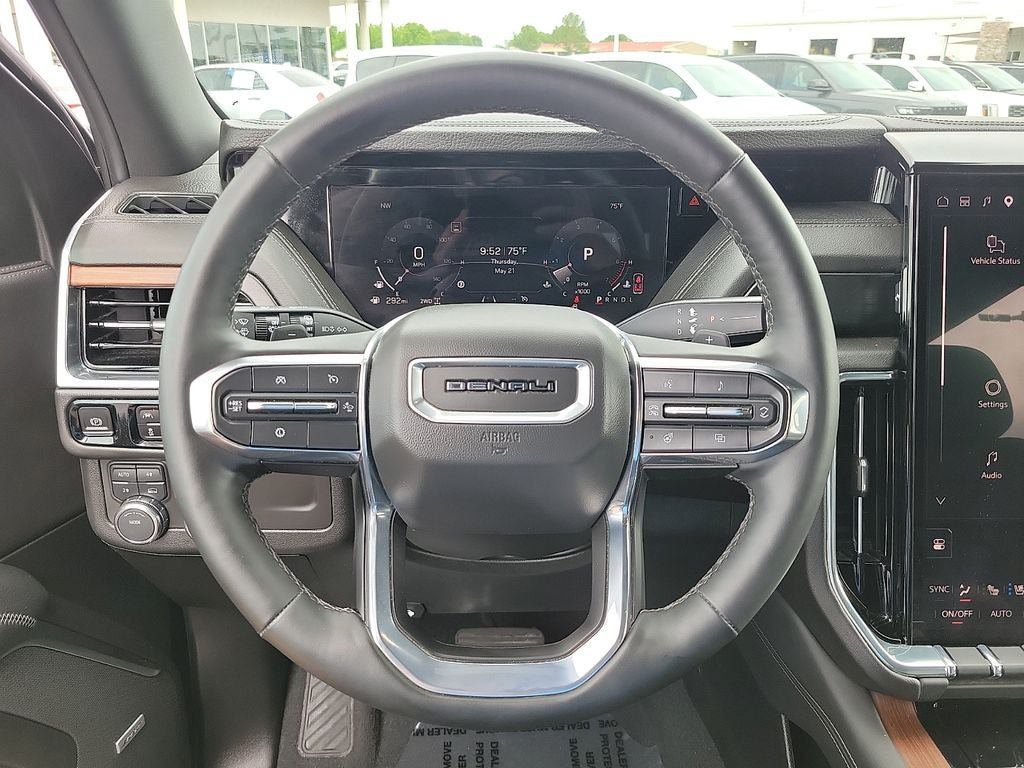Used 2025 GMC Yukon XL Denali AWD/4WD image 19