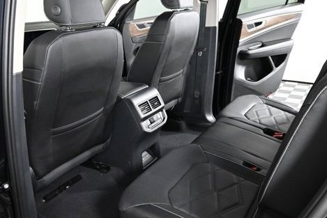 New 2026 Volkswagen Atlas SE image 13