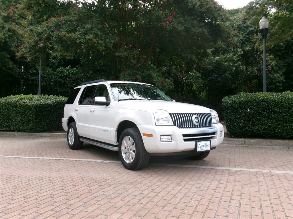 Used 2010 Mercury Mountaineer AWD image 3