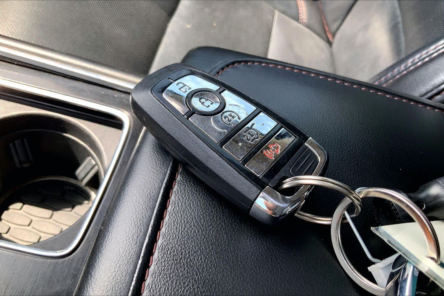 Used 2021 Lincoln Aviator Reserve w/ Equipment Group 210A AWD/4WD image 15