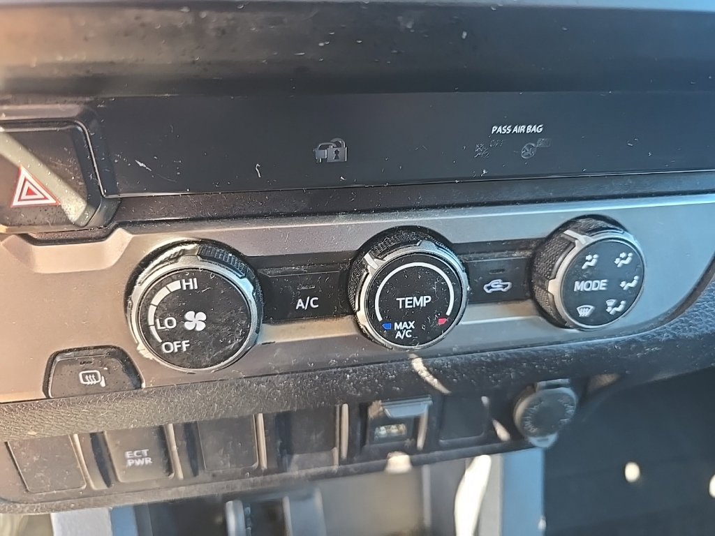 Used 2022 Toyota Tacoma SR w/ SR Convenience Package RWD image 18