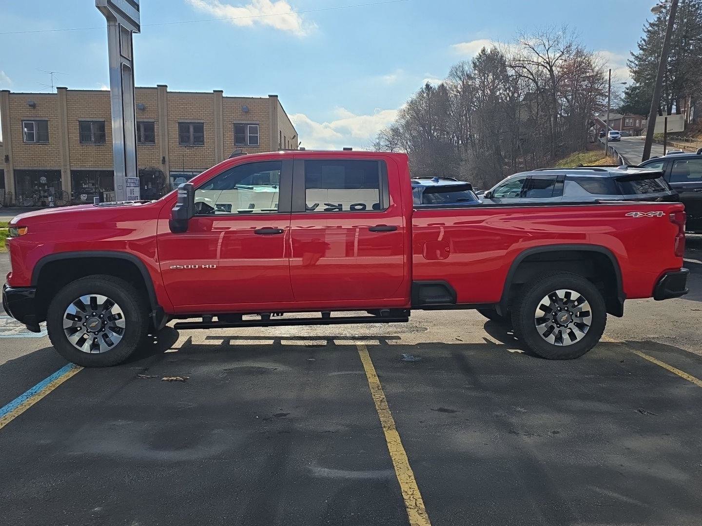 Used 2025 Chevrolet Silverado 2500 Custom image 8
