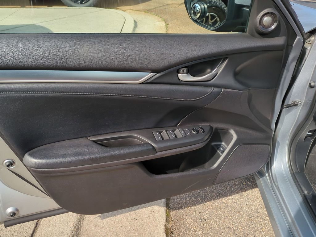 Used 2017 Honda Civic Touring image 13