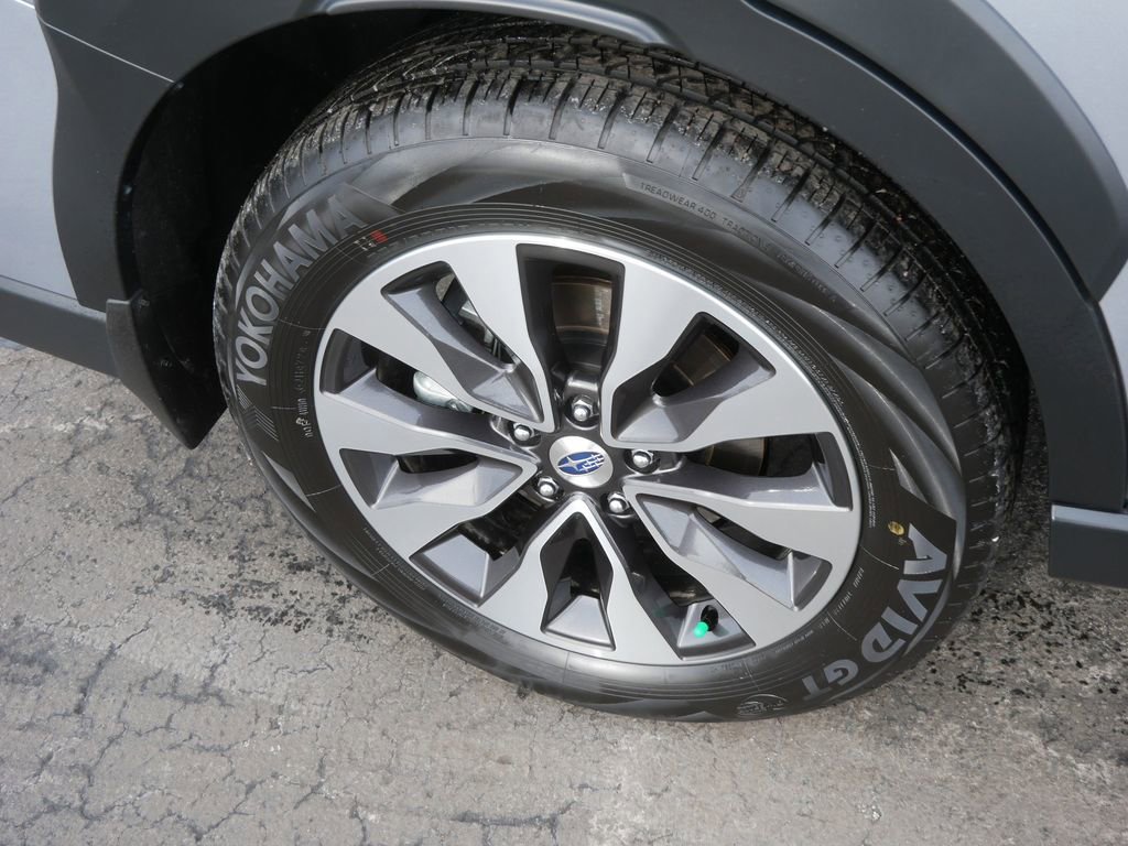 Used 2025 Subaru Outback Limited image 8