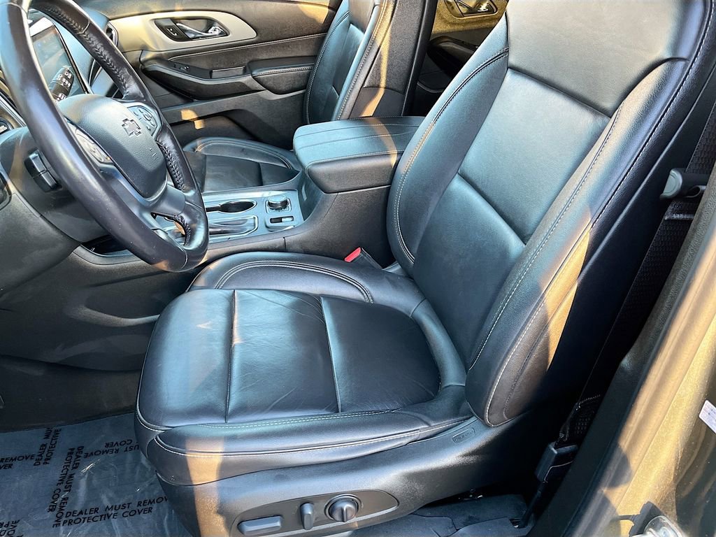 Used 2022 Chevrolet Traverse LT w/ LPO, Floor Liner Package image 19