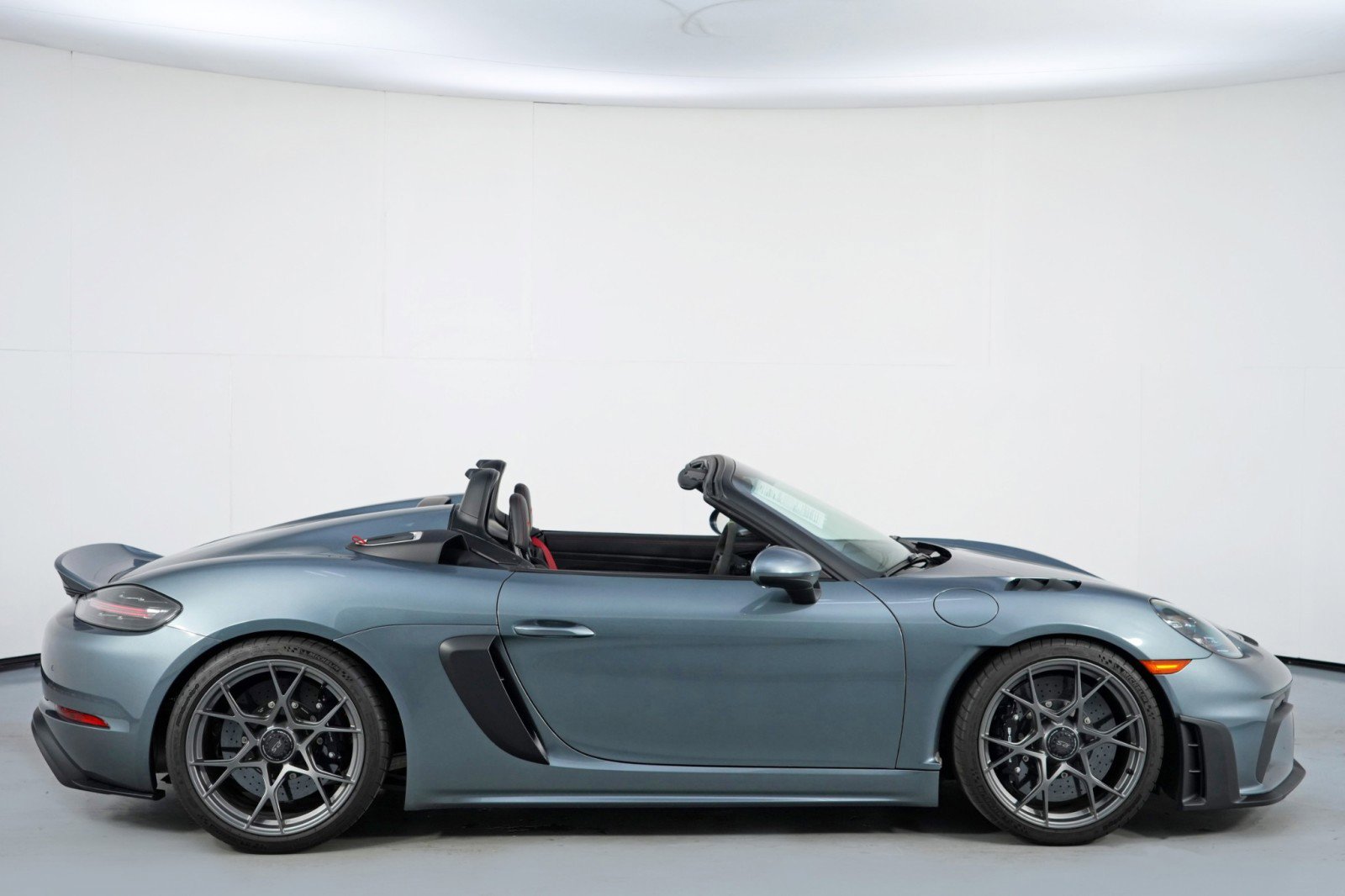 Used 2024 Porsche 718 Boxster Spyder RS w/ Light Design Package RWD image 48
