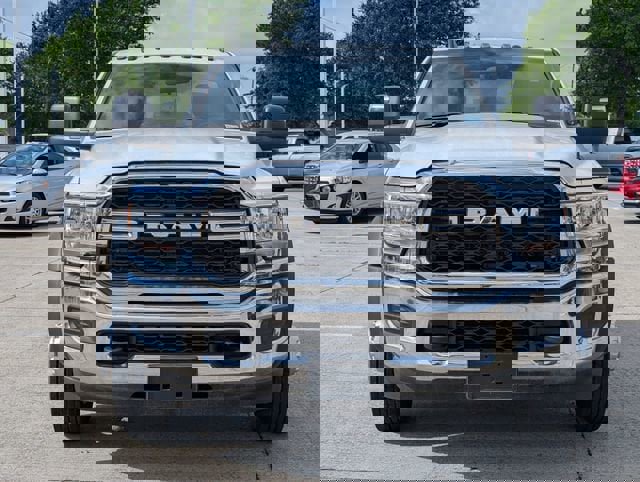 Used 2024 RAM 5500 Tradesman w/ Chrome Appearance Group image 10