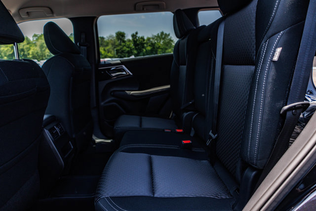 New 2025 Mitsubishi Outlander ES image 21