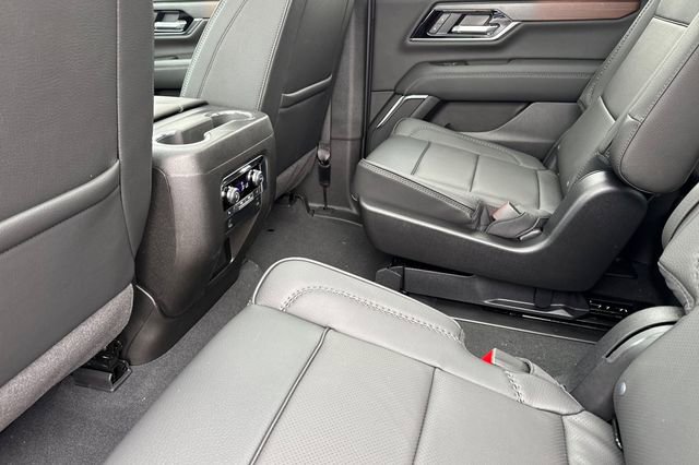 New 2026 GMC Yukon Denali w/ Sun & Power Step Package image 13