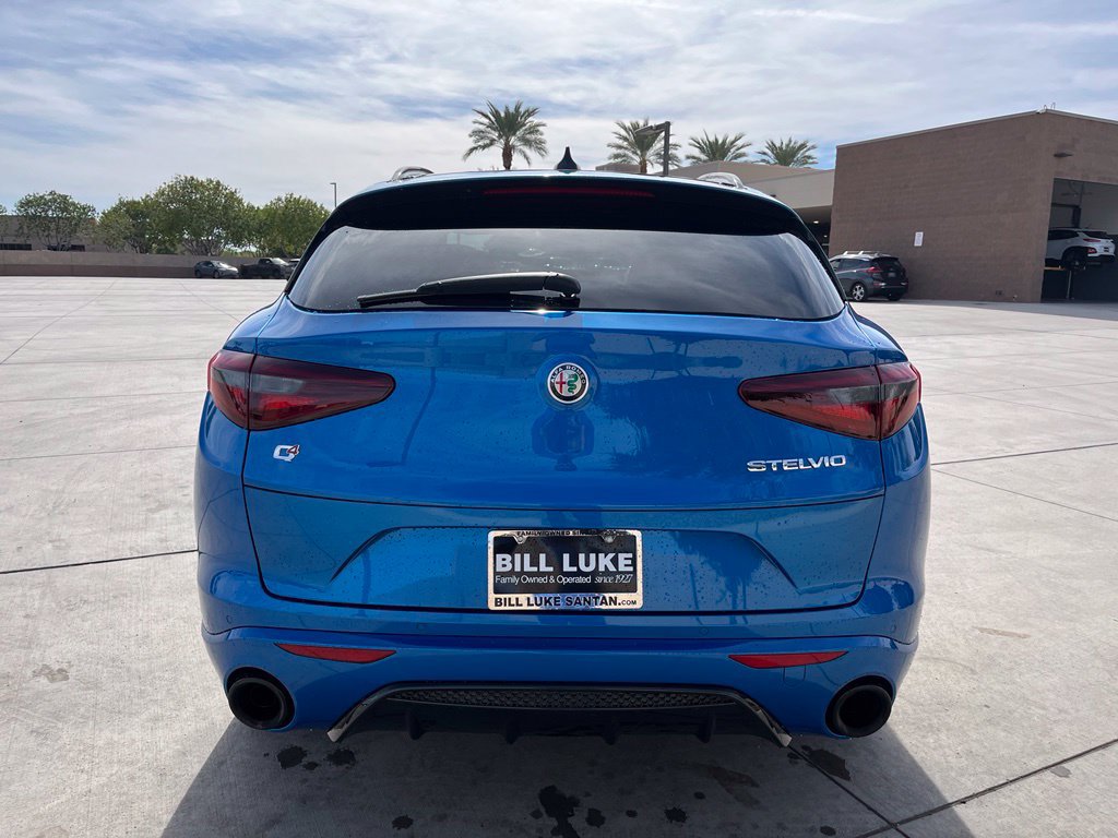 Used 2023 Alfa Romeo Stelvio Veloce AWD/4WD image 9
