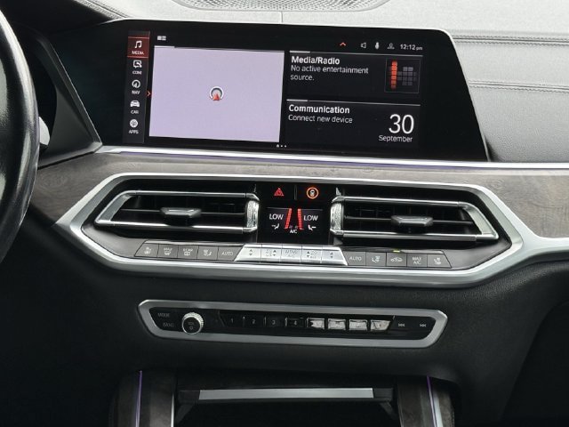 Used 2020 BMW X7 xDrive40i w/ Premium Package AWD/4WD image 16