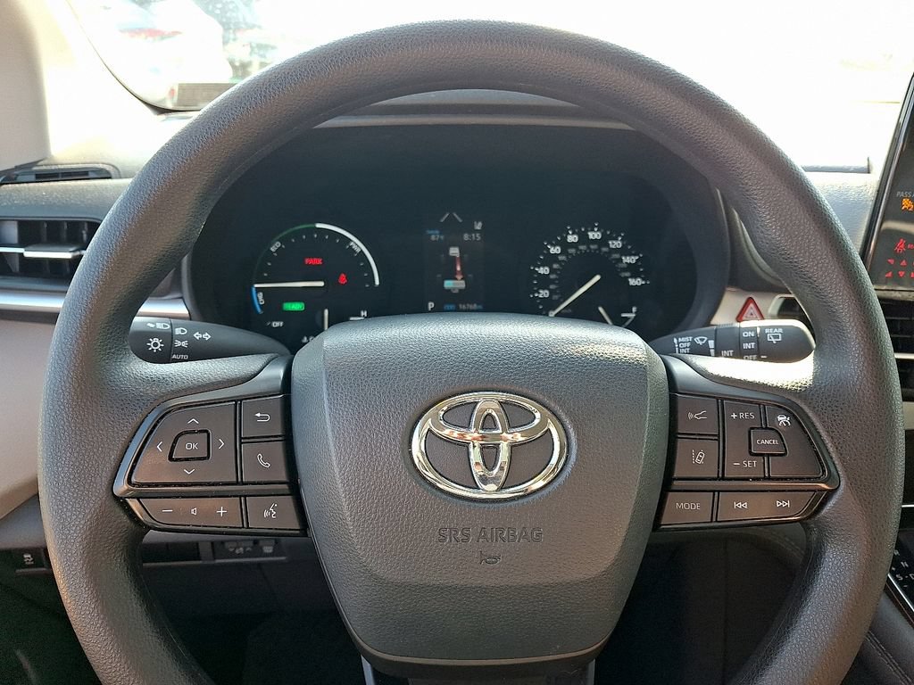Used 2024 Toyota Sienna LE FWD image 22