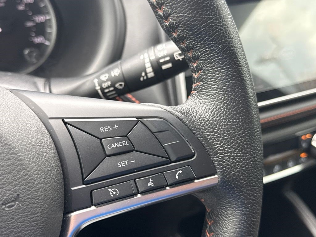 Used 2020 Nissan Kicks SR w/ SR Premium Package FWD image 24