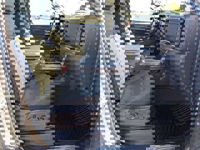 New 2026 Chevrolet Silverado 1500 LTZ w/ LTZ Premium Package image 37