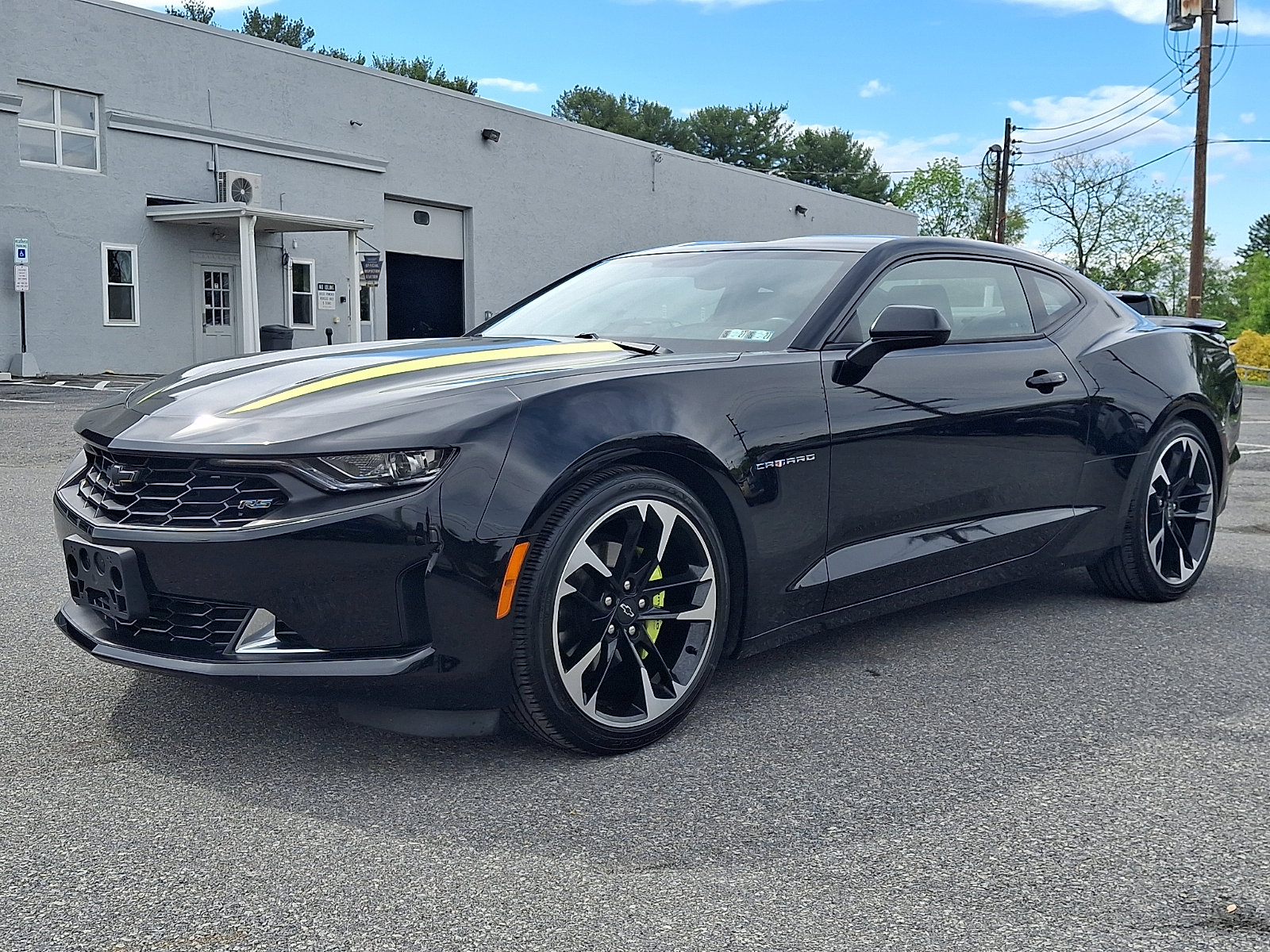 Used 2021 Chevrolet Camaro LT RWD image 3