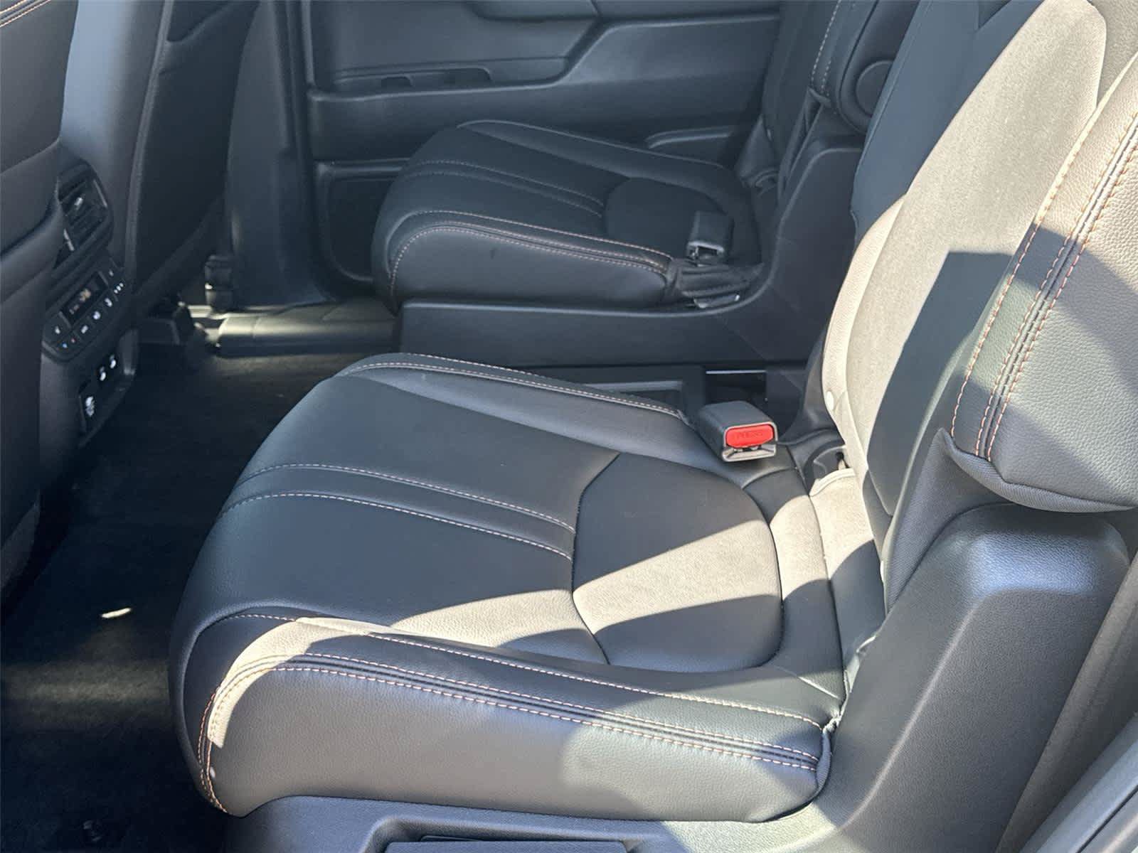 Used 2026 Honda Pilot TrailSport image 14