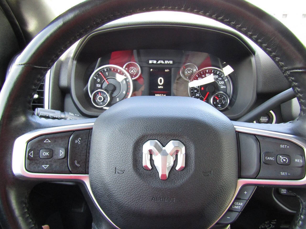 Used 2024 RAM 2500 Big Horn AWD/4WD image 11