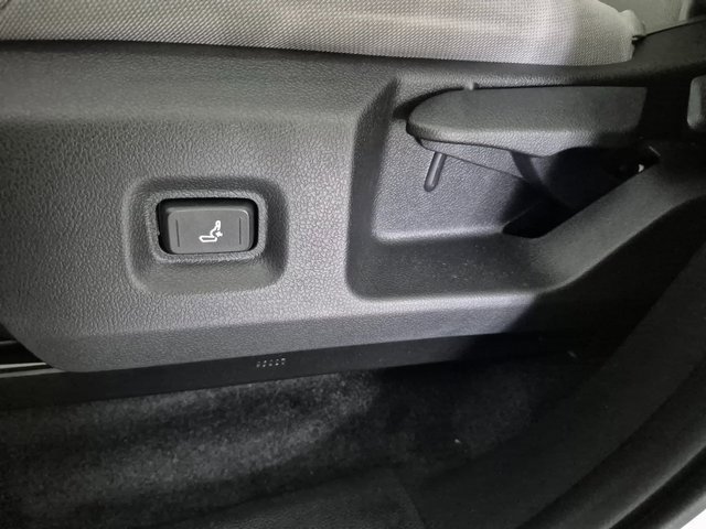 New 2025 Toyota Tacoma SR5 image 17