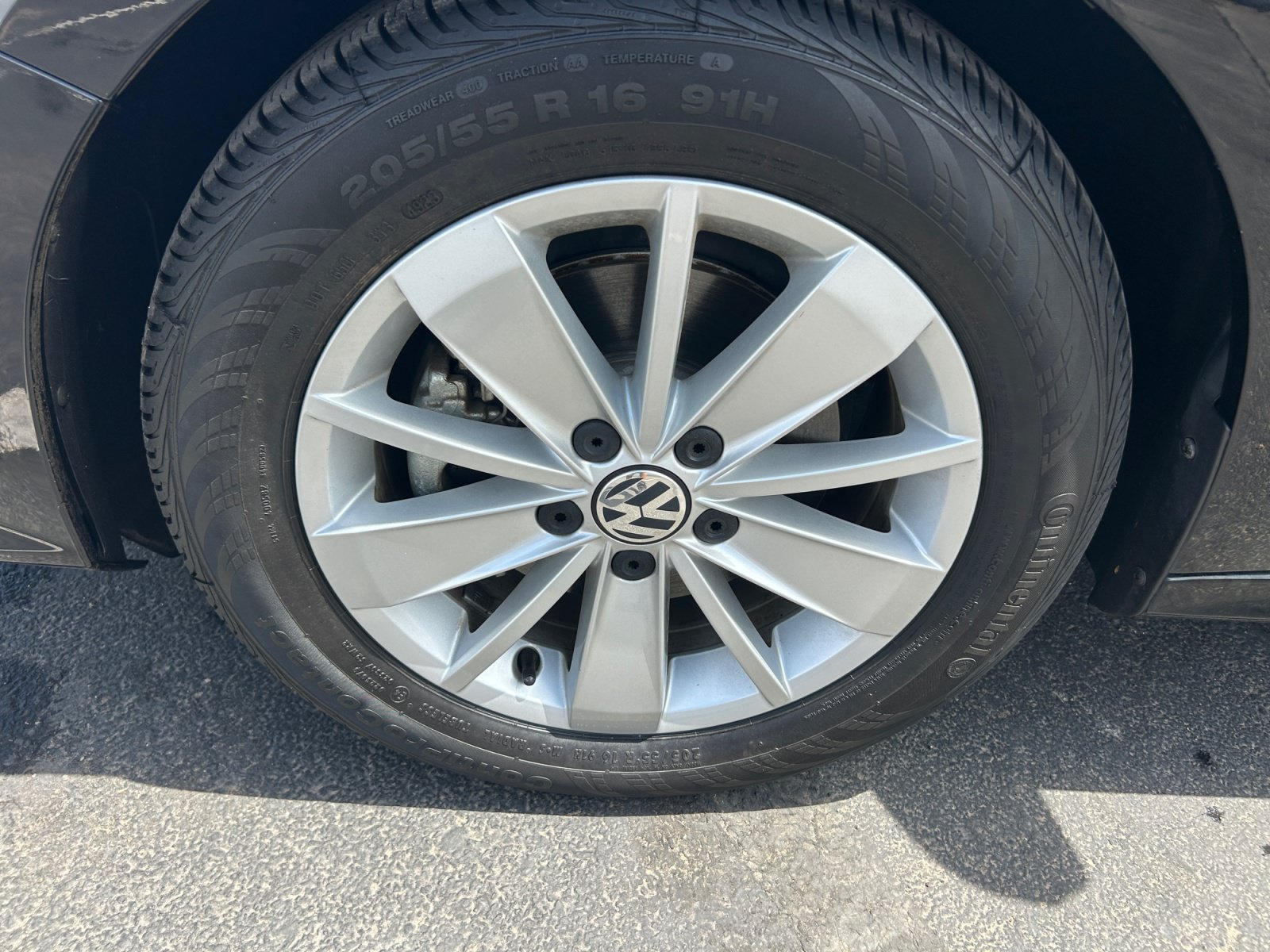 Used 2015 Volkswagen Jetta TDI SE FWD image 25