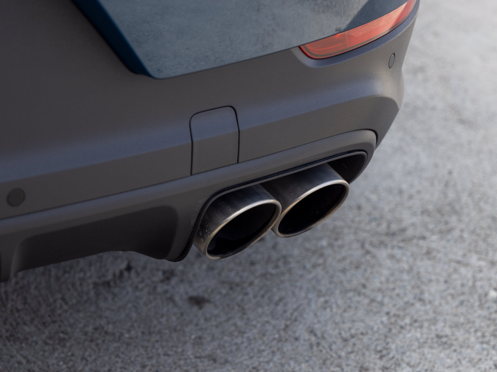 Certified 2025 Porsche Cayenne S AWD/4WD image 24