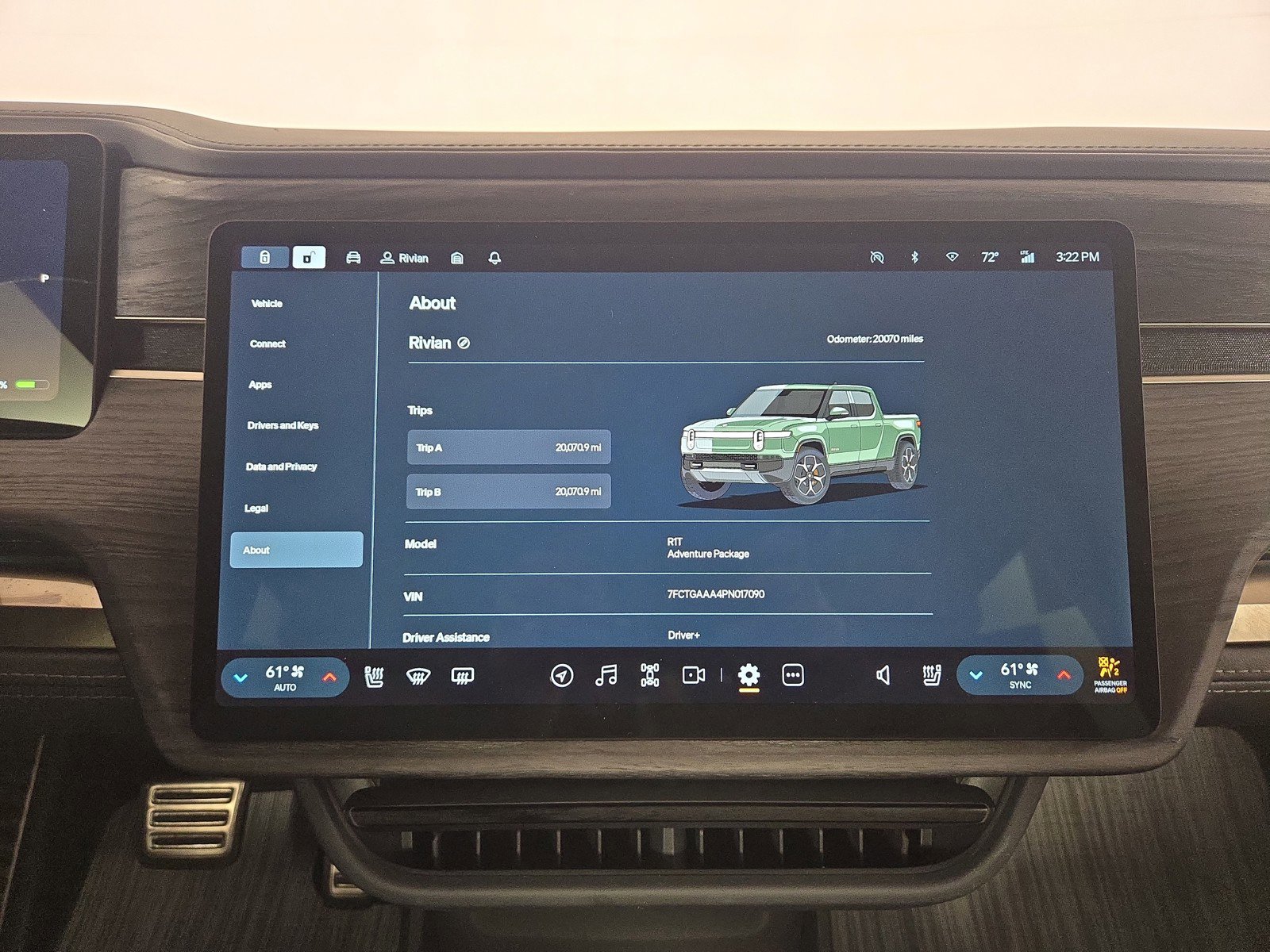 Used 2023 Rivian R1T Adventure image 27