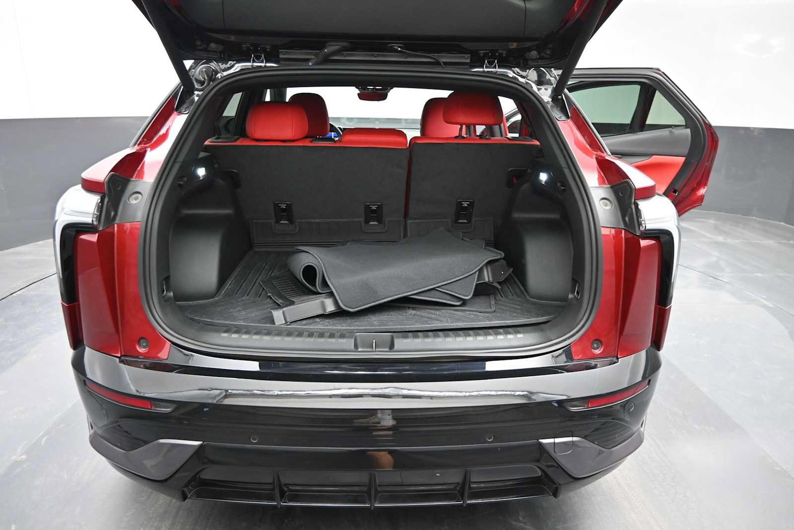 Used 2025 Chevrolet Blazer EV SS AWD/4WD image 13