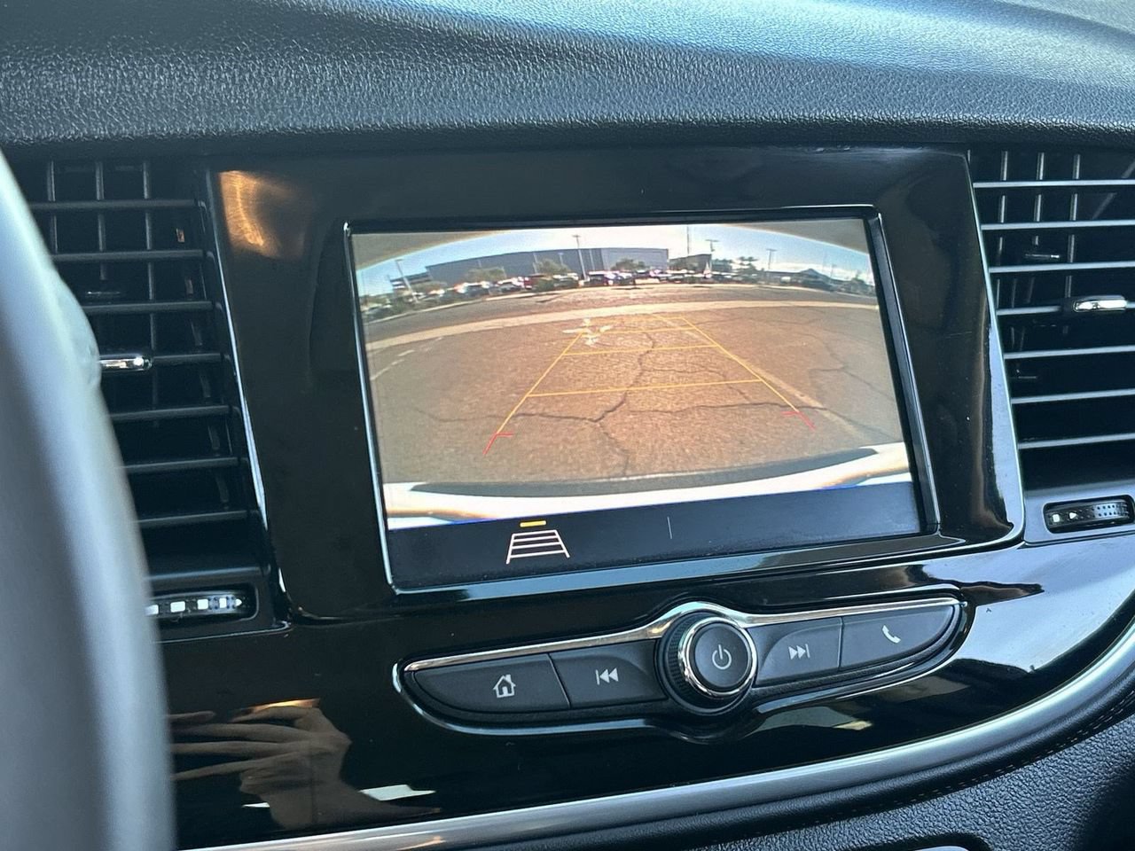 Used 2022 Buick Encore Preferred w/ Safety Package FWD image 25