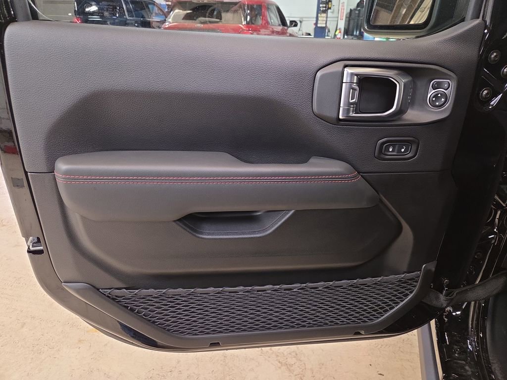 New 2025 Jeep Wrangler Unlimited Rubicon image 11