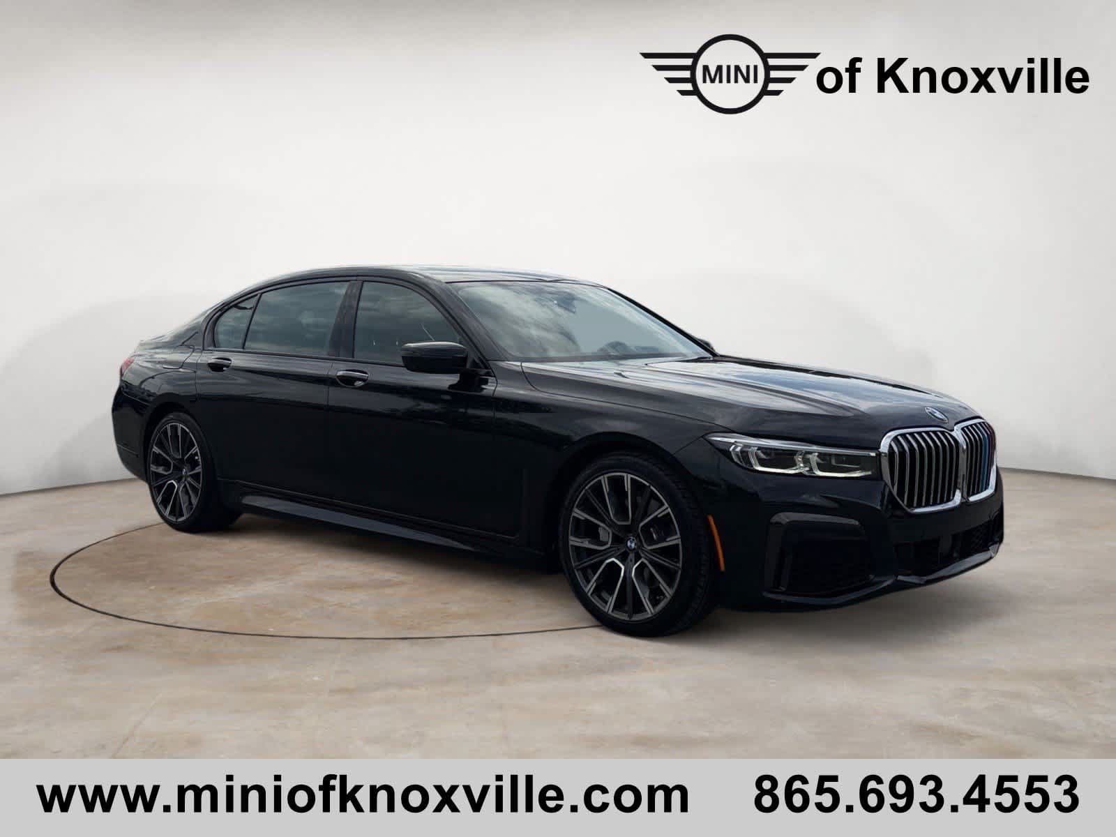 Used 2022 BMW 740i w/ M Sport Package RWD image 1