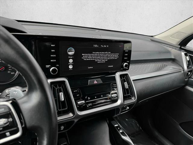 Used 2023 Kia Sorento EX AWD/4WD image 14