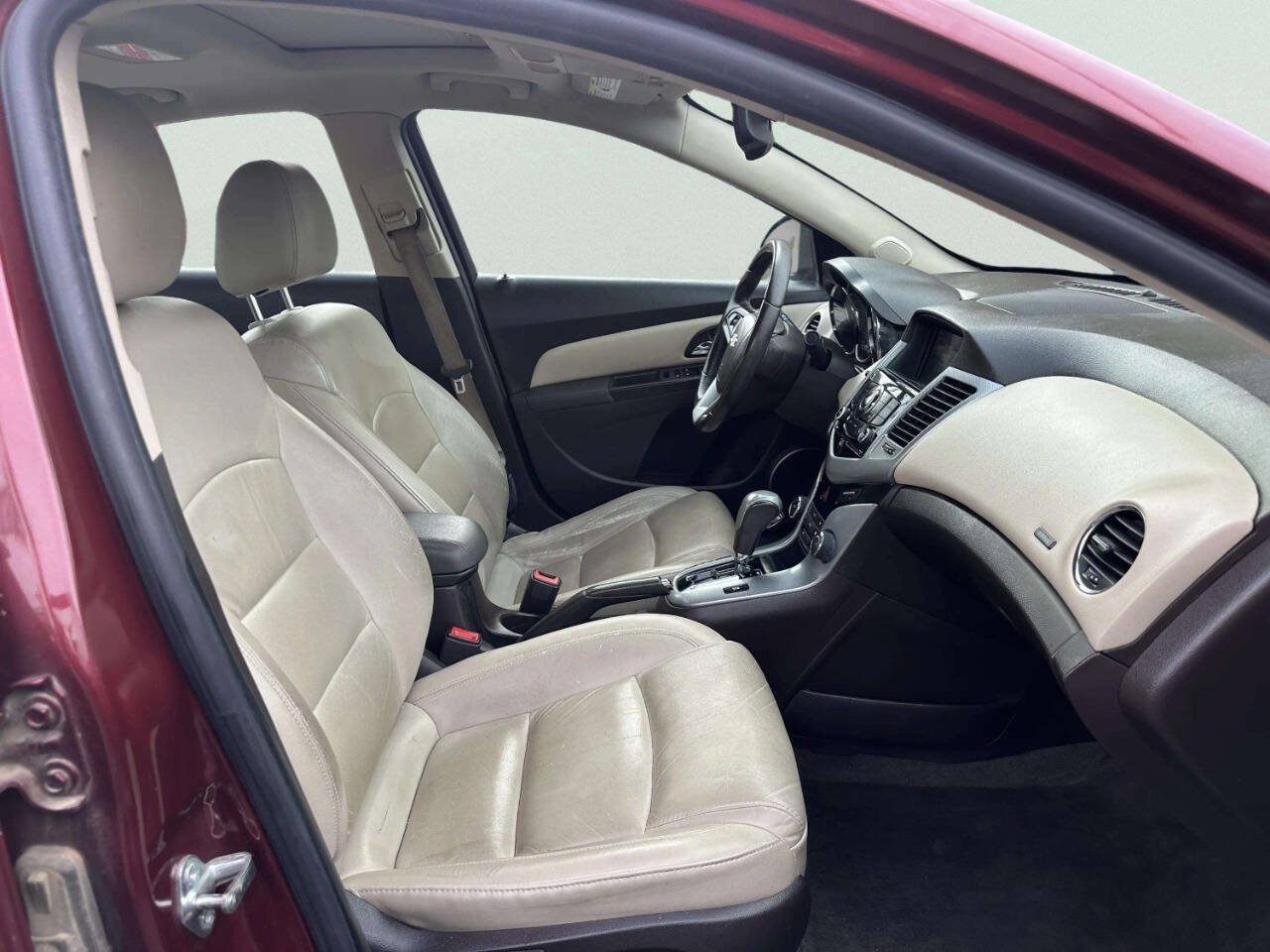 Used 2015 Chevrolet Cruze LTZ w/ Sun, Sound and Sport Package FWD image 22