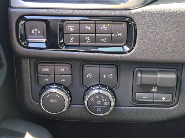 New 2026 GMC Yukon XL Denali w/ Advanced Technology Package AWD/4WD image 19