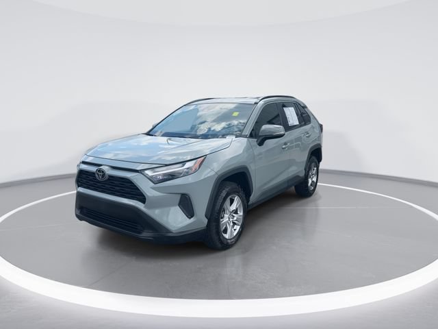 Used 2022 Toyota RAV4 XLE FWD image 4