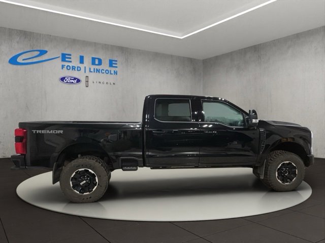 Used 2025 Ford F250 Lariat w/ Lariat Ultimate Package image 5