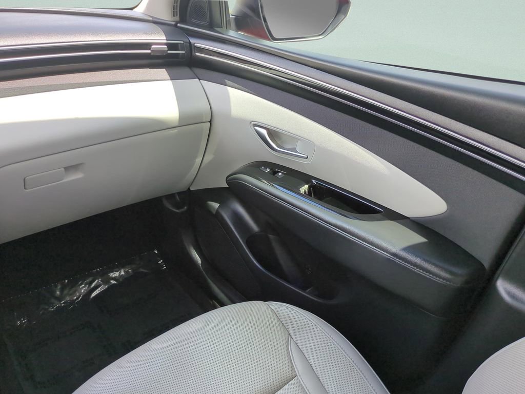 Used 2023 Hyundai Tucson Limited FWD image 16