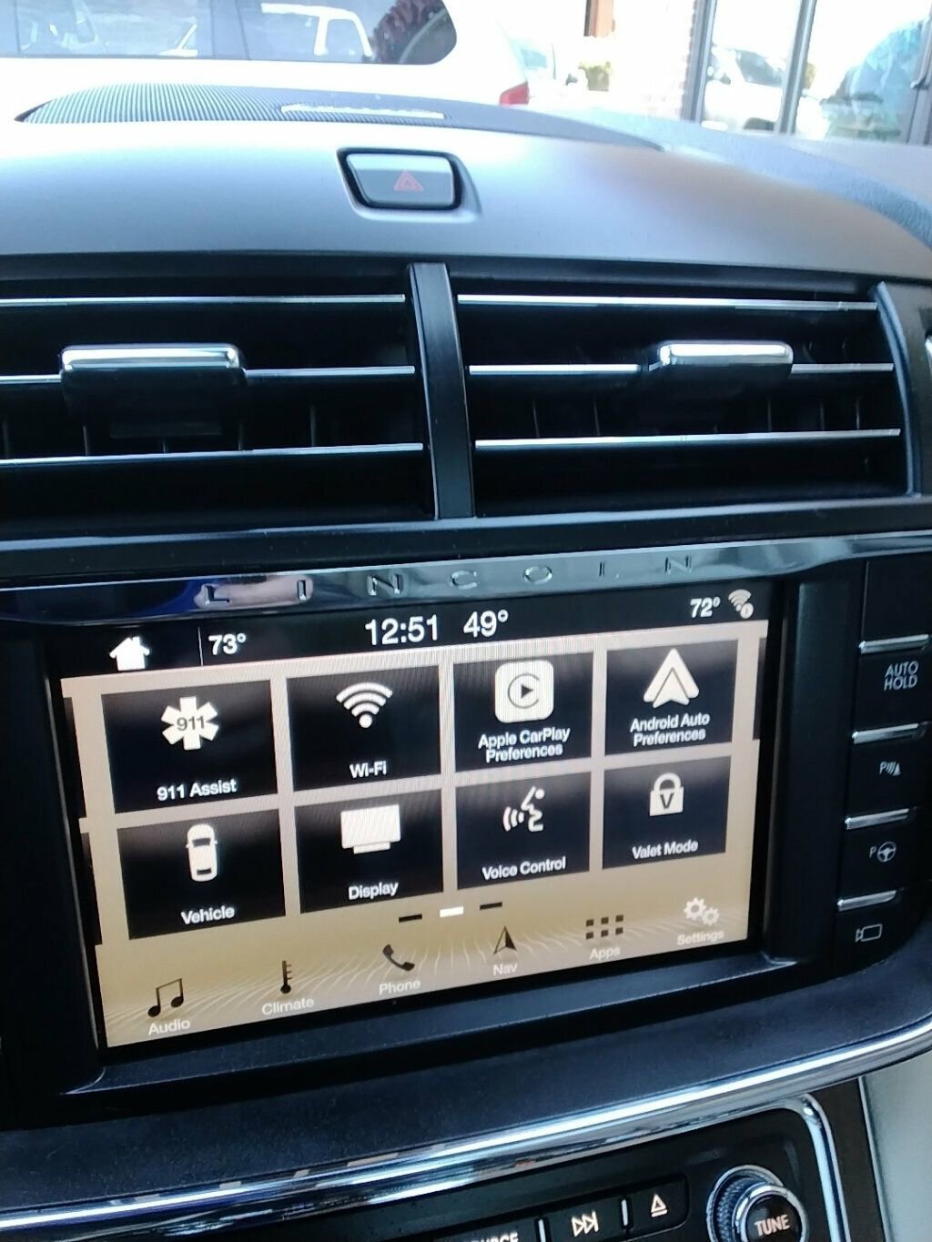 Used 2017 Lincoln Continental Reserve w/ Technology Package image 18