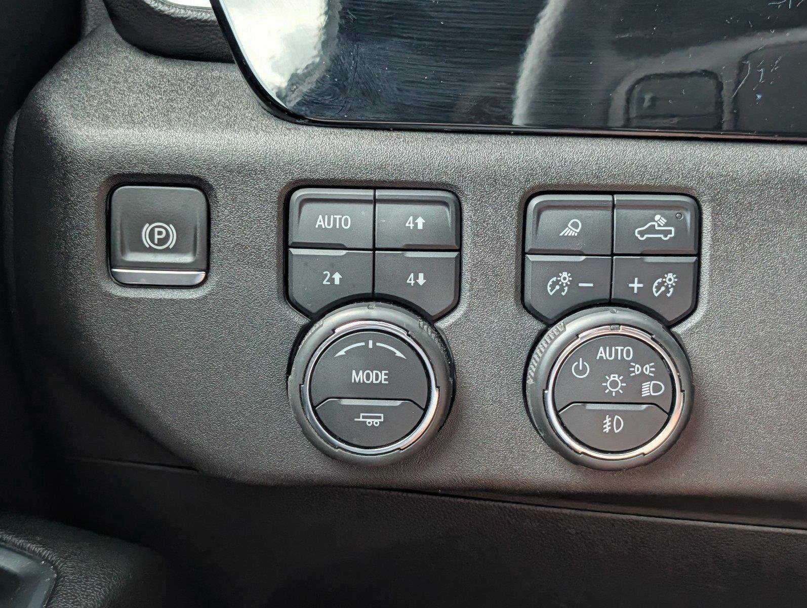 Used 2024 Chevrolet Silverado 2500 High Country AWD/4WD image 29