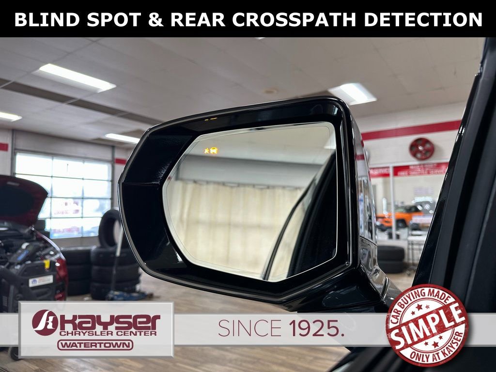 Used 2024 Chevrolet Tahoe Premier AWD/4WD image 9