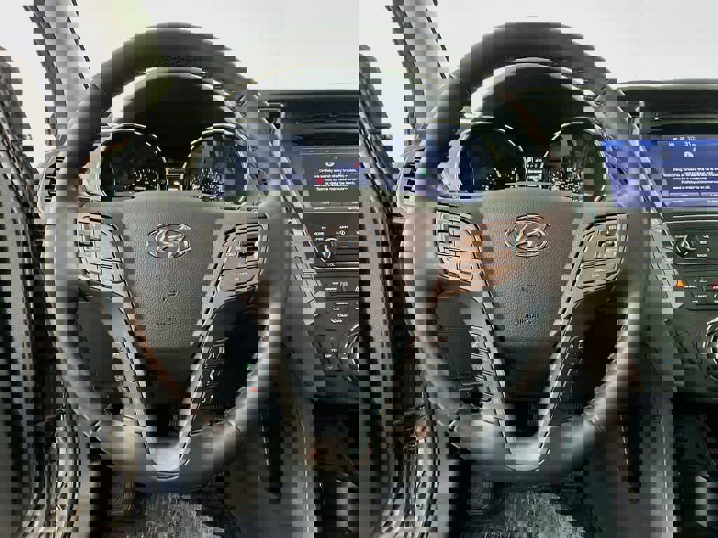 Used 2018 Hyundai Santa Fe Sport image 15