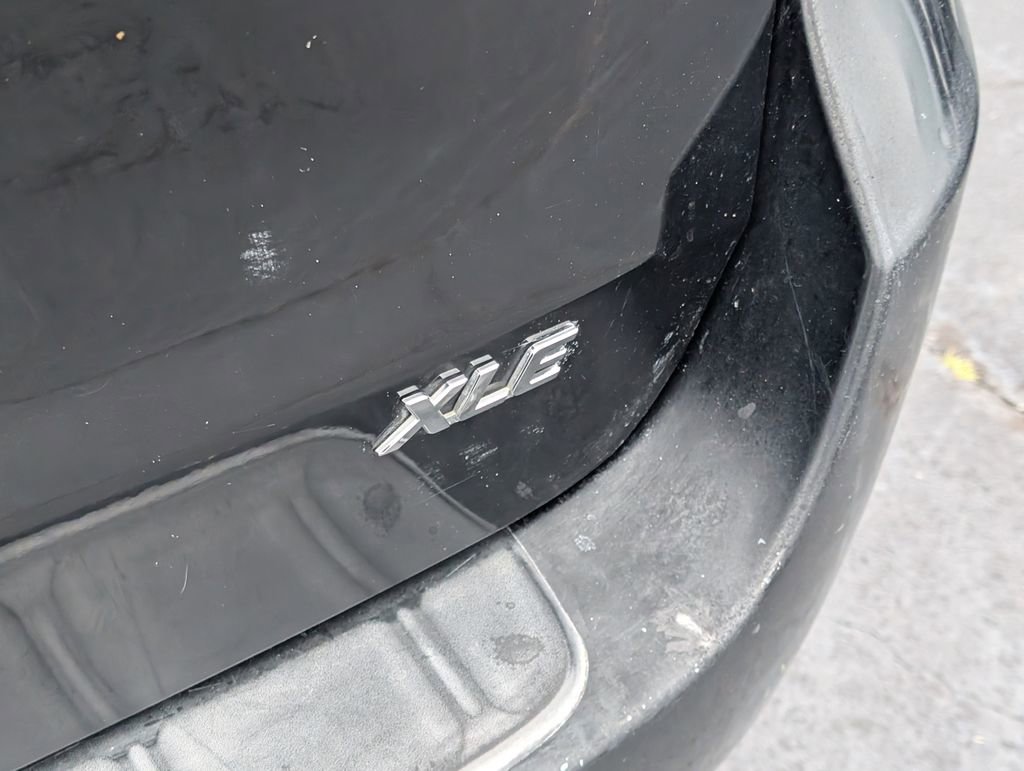 Used 2017 Toyota Sienna L image 27