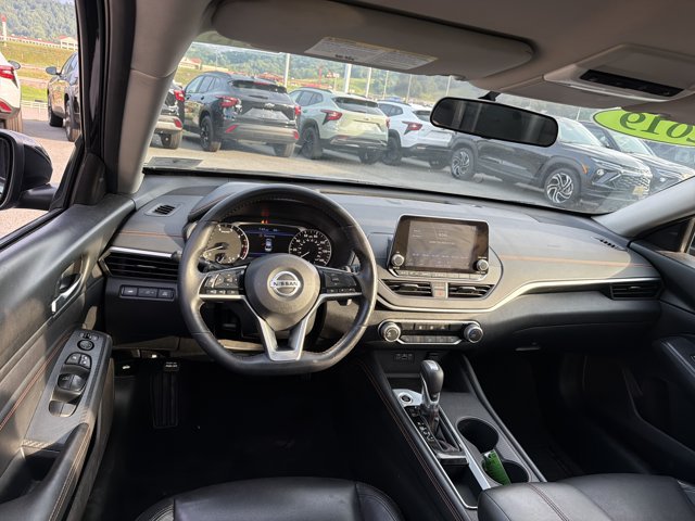Used 2019 Nissan Altima 2.5 SR FWD image 14