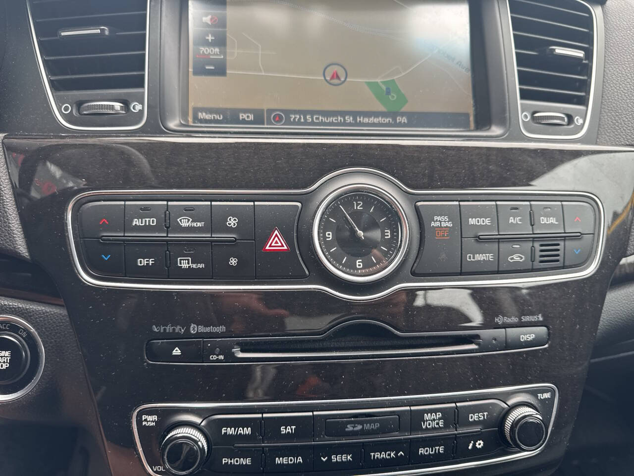 Used 2015 Kia Cadenza Premium w/ Technology Package FWD image 29
