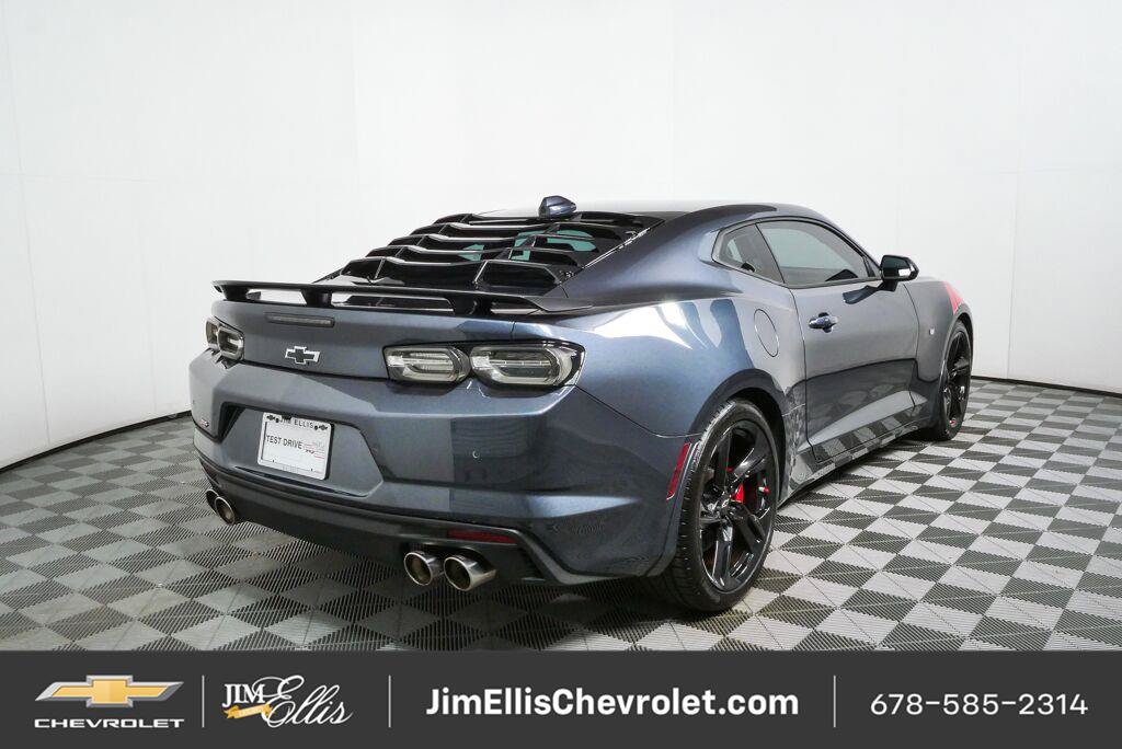 Certified 2022 Chevrolet Camaro SS RWD image 3