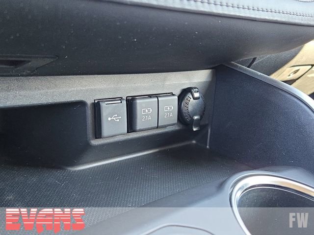 Used 2020 Toyota Highlander XLE image 9